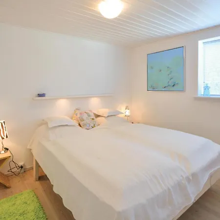 Vakantiehuis Three-bedroom In *